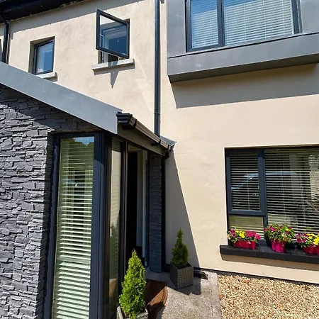 Atlas Harbour Monkstown * Monkstown (Cork)